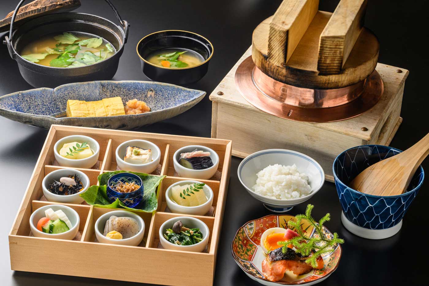 朝食